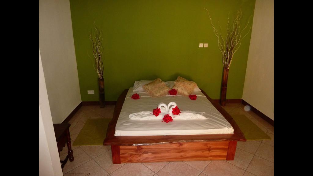 Belle Amie Self Catering Hotel La Digue Kültér fotó